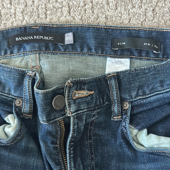 Banana Republic dark blue jeans. Nice slim fit jeans with small stain on front - Picture 2 of 4